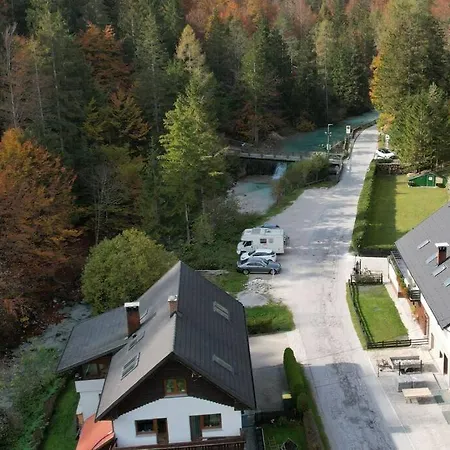 Idyllic Triglav Forest Retreat - Alps, Trails, Lakes, Falls Appartement