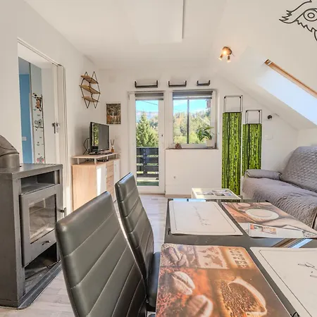 Idyllic Triglav Forest Retreat - Alps, Trails, Lakes, Falls Appartement Mojstrana