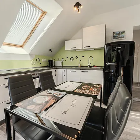 Idyllic Triglav Forest Retreat - Alps, Trails, Lakes, Falls Daire