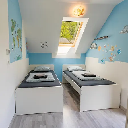 Idyllic Triglav Forest Retreat - Alps, Trails, Lakes, Falls Appartement Mojstrana