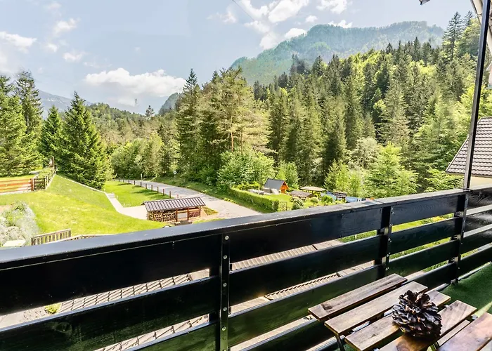 Idyllic Triglav Forest Retreat - Alps, Trails, Lakes, Falls Apartmán